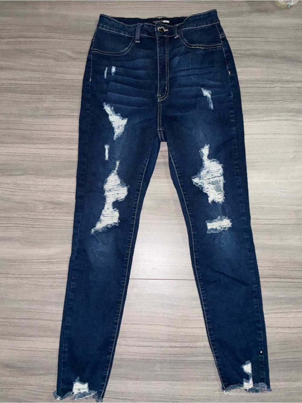 Fashion Nova Distressed Dark Wash Skinny Jeans 11 / 30